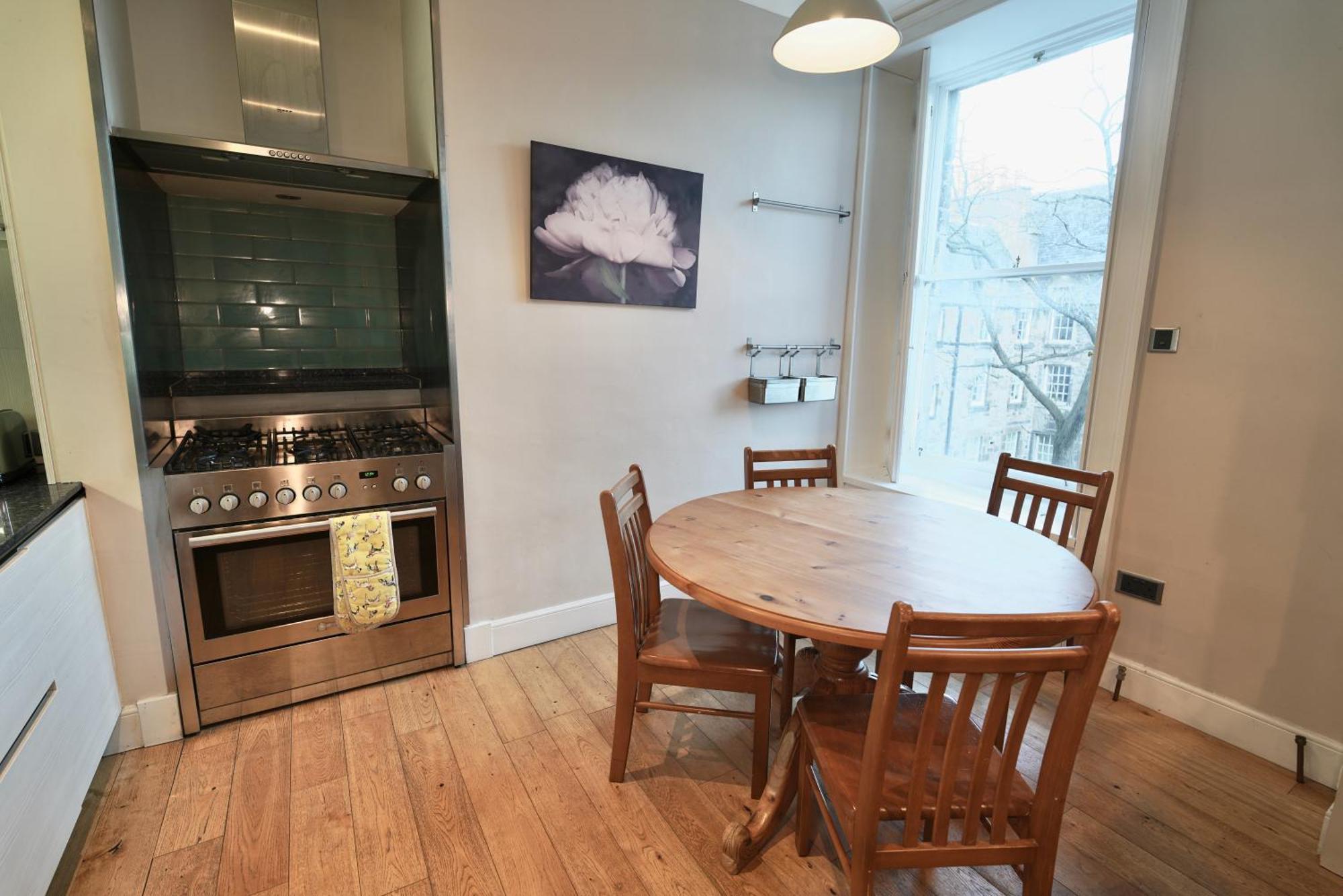 Spacious 2 Bed Apt Next To Royal Mile & Waverley Edimburgo Esterno foto