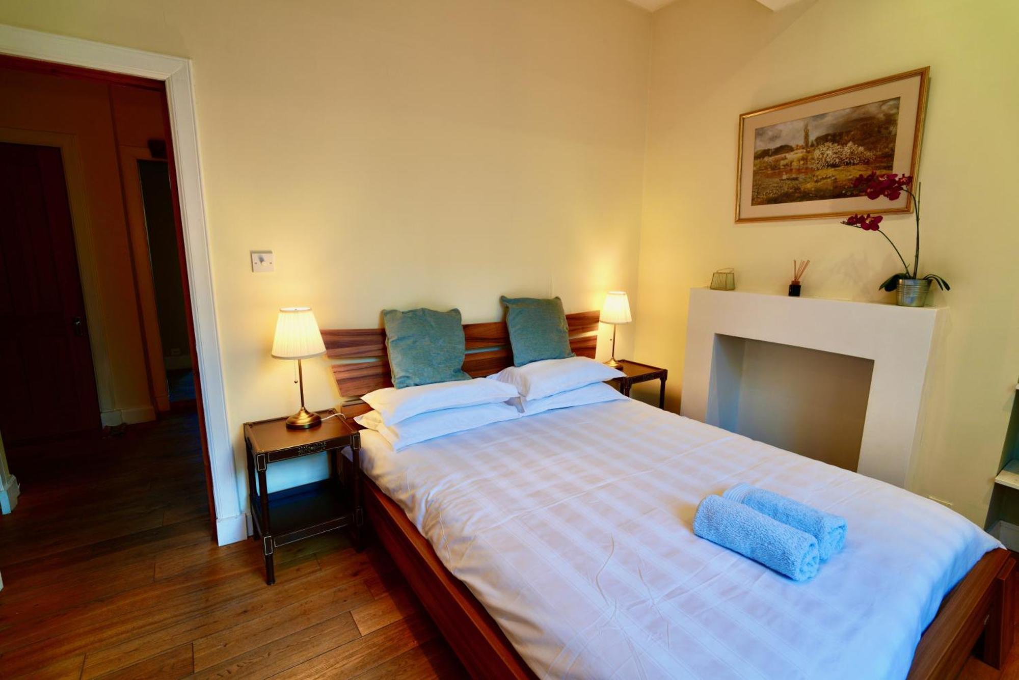 Spacious 2 Bed Apt Next To Royal Mile & Waverley Edimburgo Esterno foto