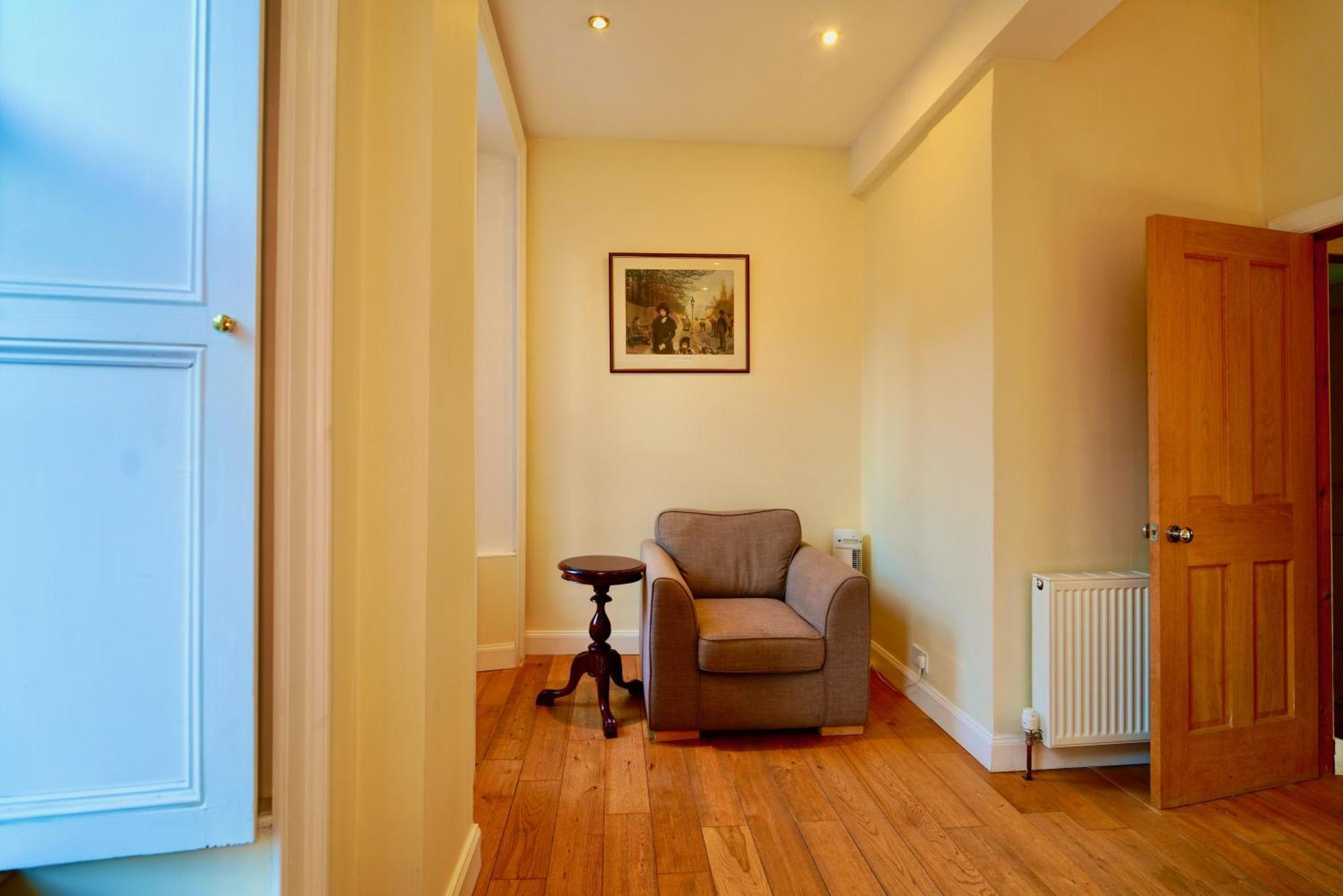 Spacious 2 Bed Apt Next To Royal Mile & Waverley Edimburgo Esterno foto