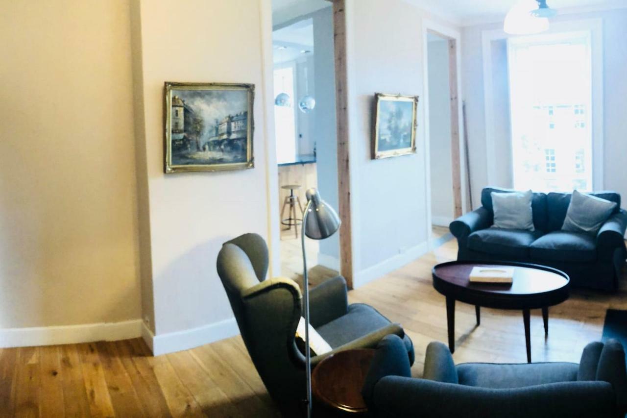 Spacious 2 Bed Apt Next To Royal Mile & Waverley Edimburgo Esterno foto